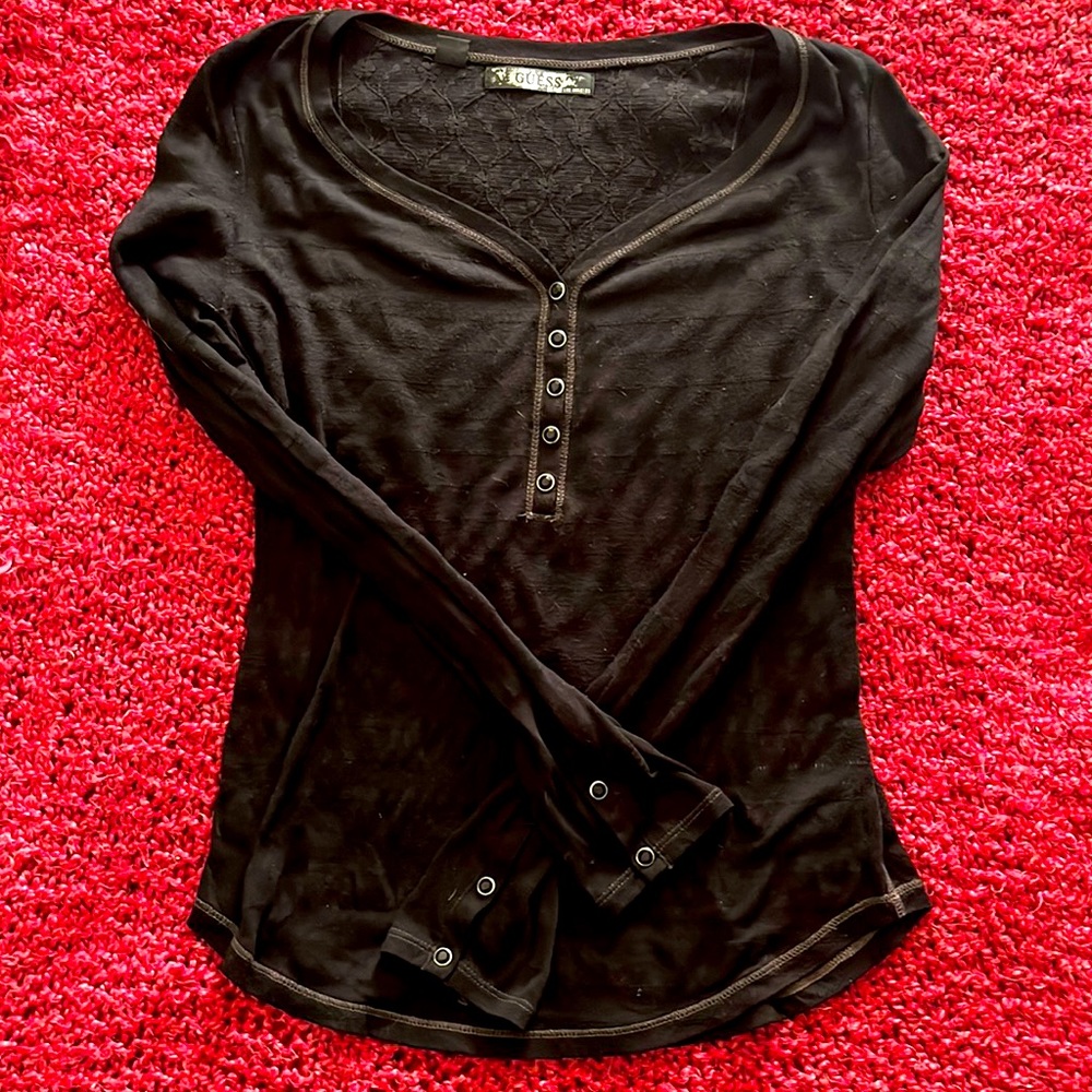 Women’s Guess top